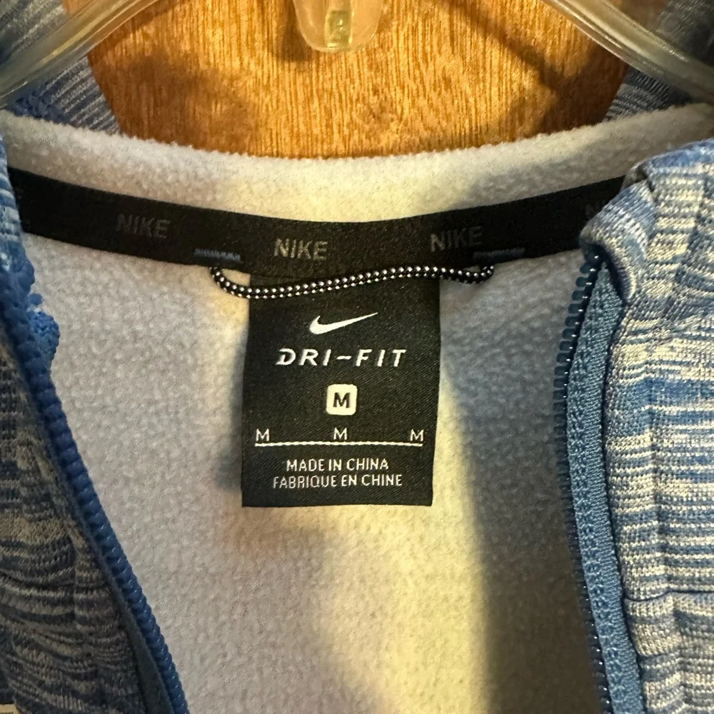 Nike Boys Therma Full Zip Hoodie - Size M - Picture 3 of 9